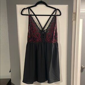 Elegant Black and Red Lace Sleep Dress